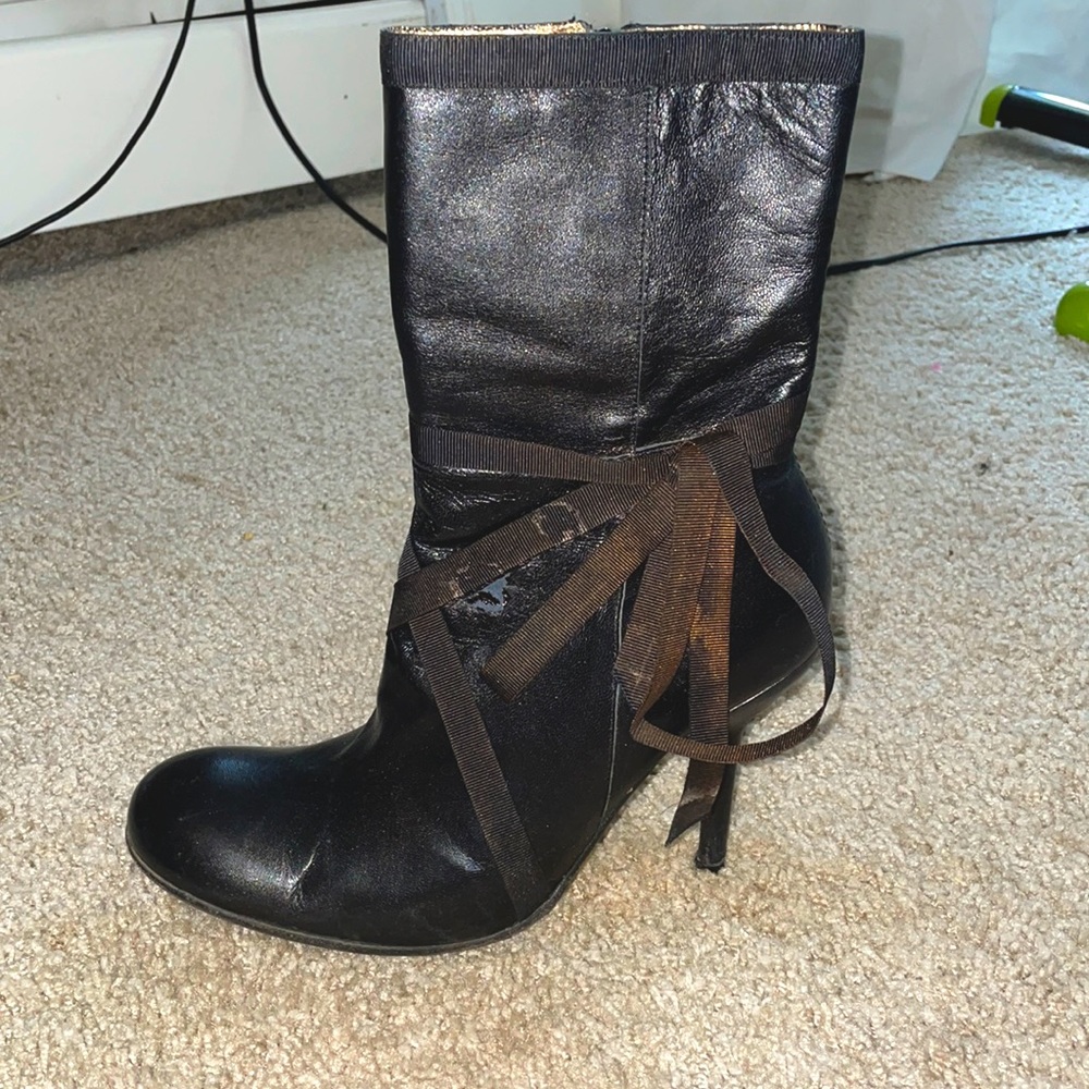 Black heel booties